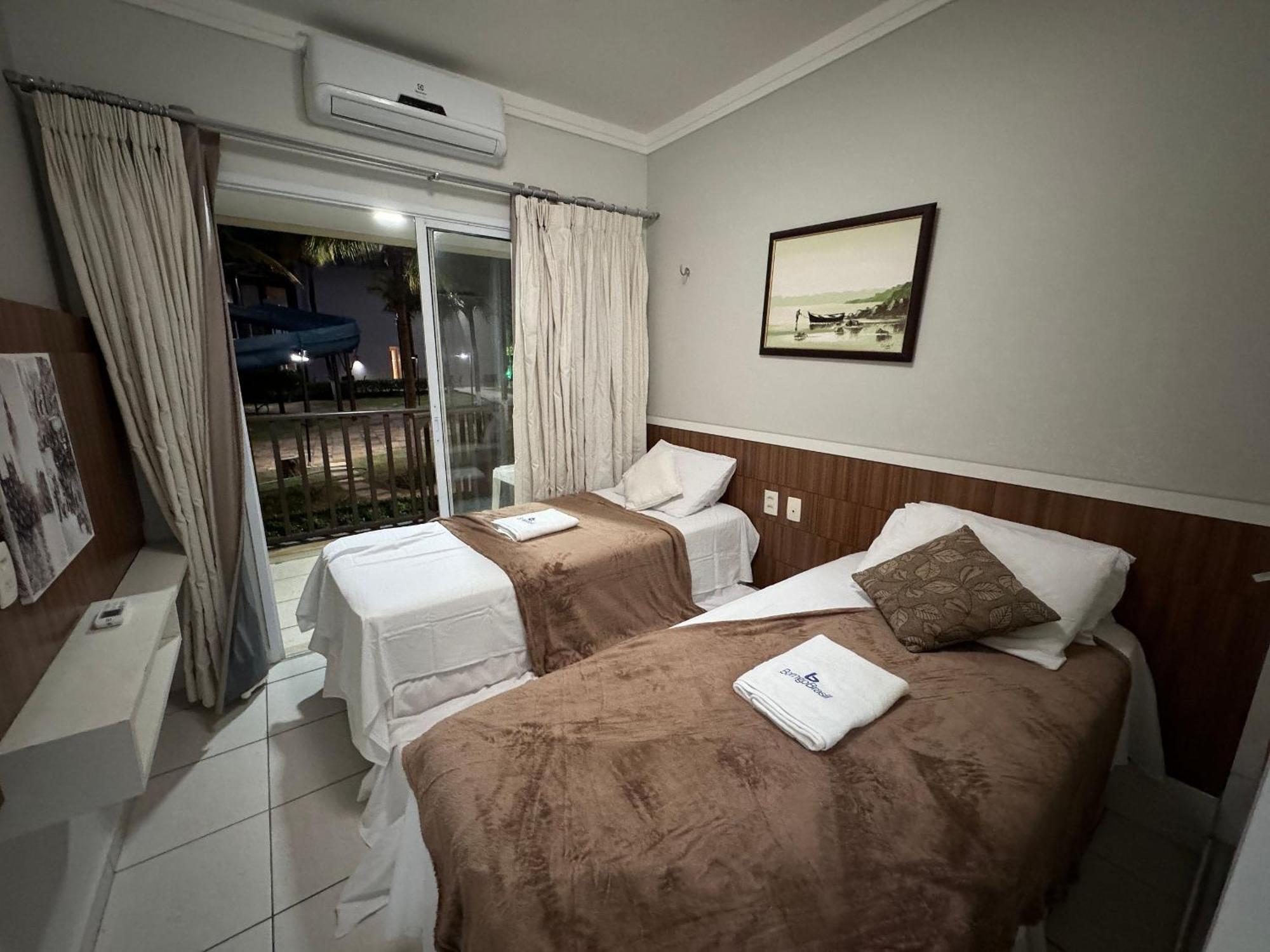 Apartamento Living, Frente Mar, 400m Do B Park