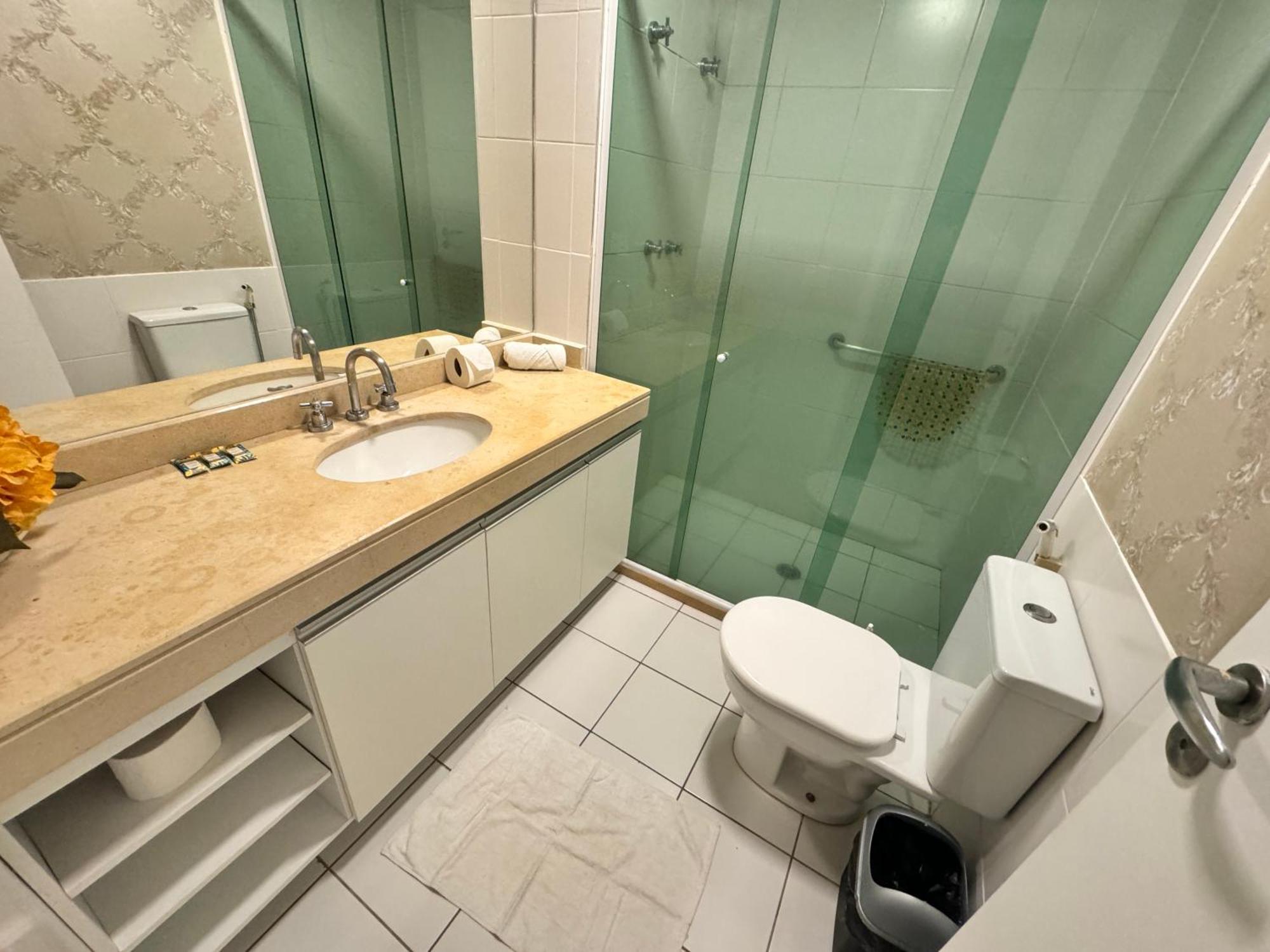 Apartamento Living, Frente Mar, 400m Do B Park