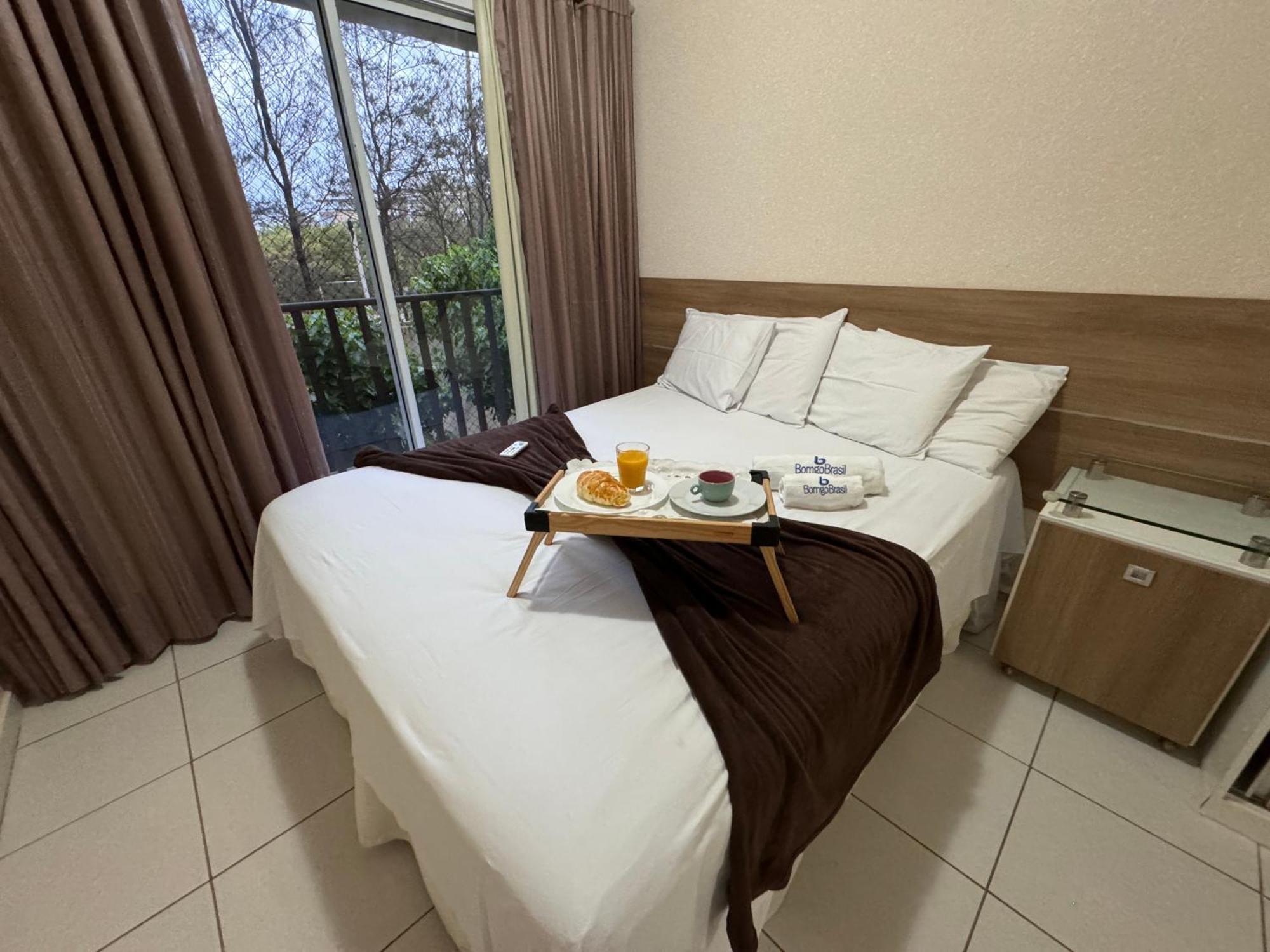 Apartamento Living, Frente Mar, 400m Do B Park